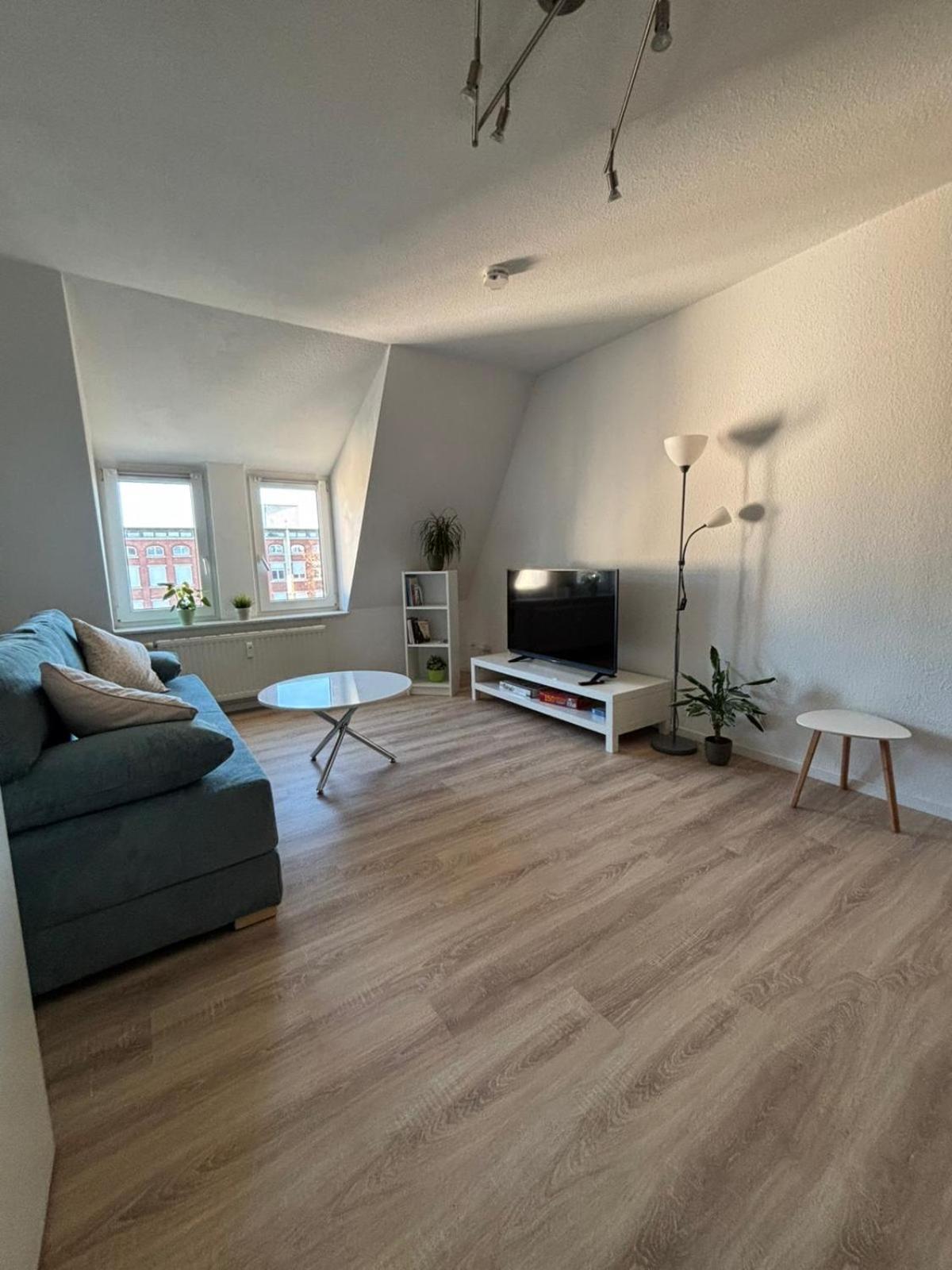 1 Raum Dachgeschosswohnung In Ruhiger Lage * Limabach - Oberfrohna